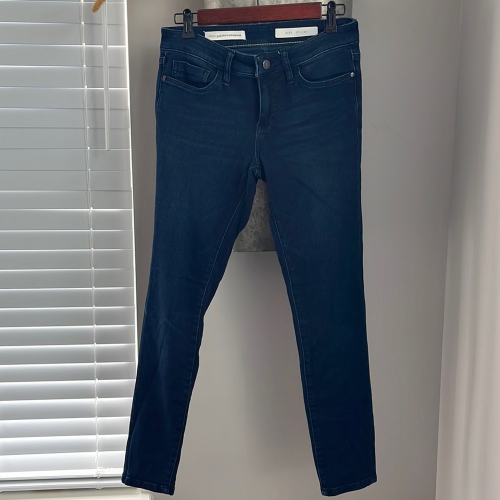 Pilcro skinny dark wash jeans. Size 27.